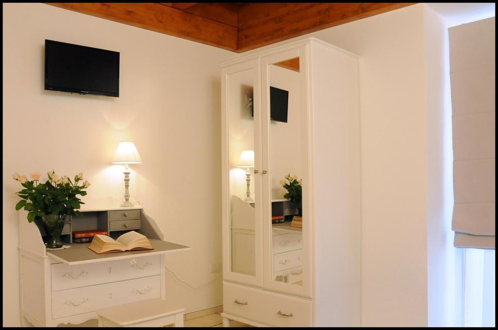 B&B Al Vecchio Borgo Barletta Exterior foto